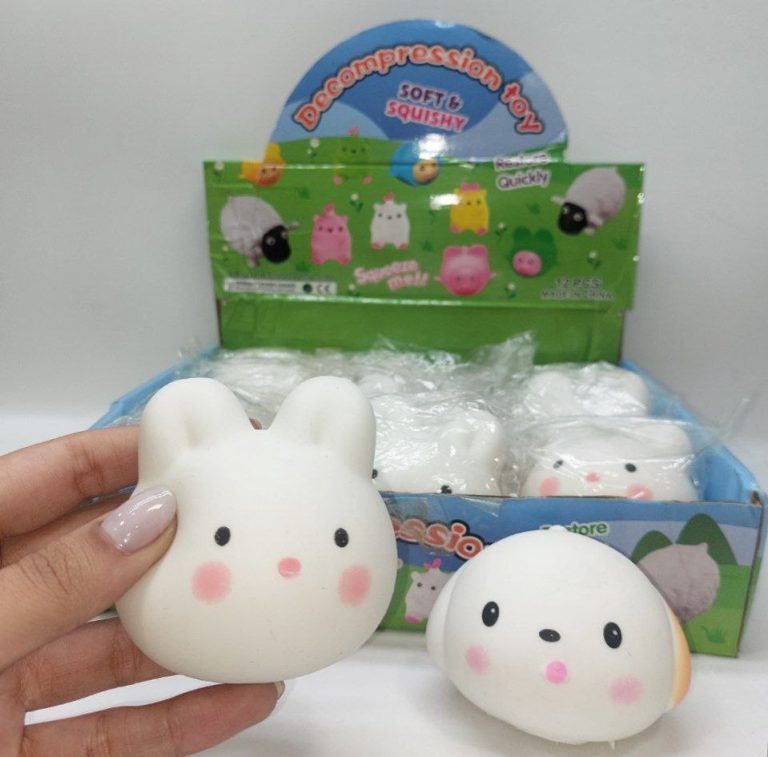 فیجت کیتی خامه ای سفید