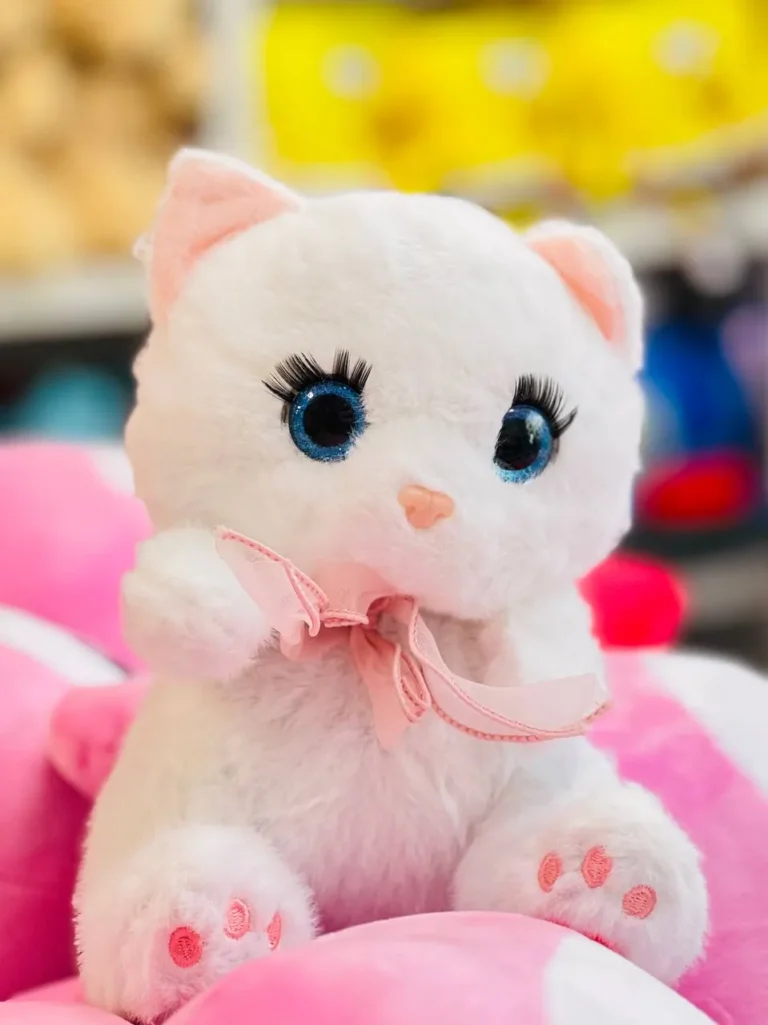 گربه مژه دار 23 سانتی